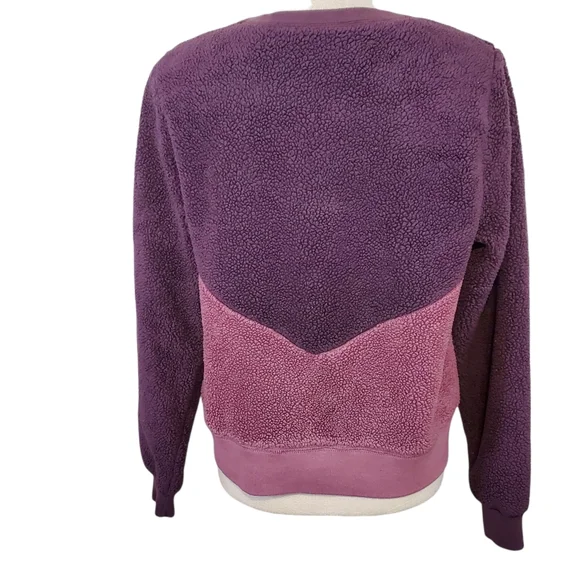 A&FITCH | Women's purple chevron color block faux-fur pullover sweater. Size M. - Picture 2 of 6